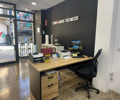 Cerrajeros Técnicos Barcelona: Un Cuarto de Siglo en la Vanguardia de la Alta Seguridad desde Sant Boi